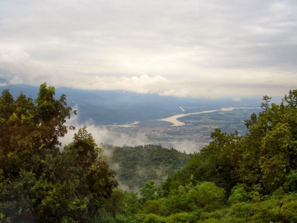 Отель Ananda In The Himalayas Ришикеш Экстерьер фото